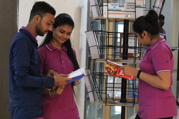 Gardi Vidyapith Rajkot Library photo 3